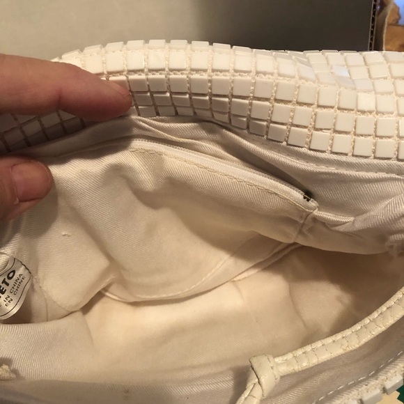 Vintage Veneto white 70s shoulder bag . Disco style, hard plastic sequins.used - Picture 6 of 9